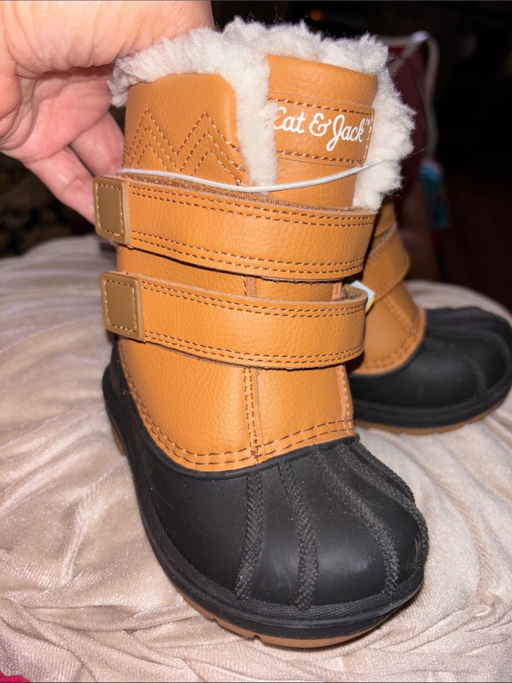 Cat & Jack Tan and Black Kids' Insulated Snow Boots size 6